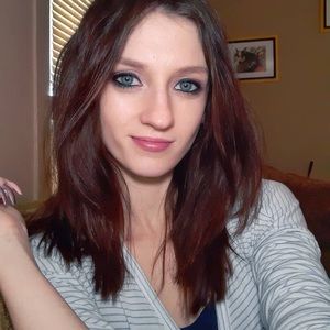 Meet your Posher, Rebecca